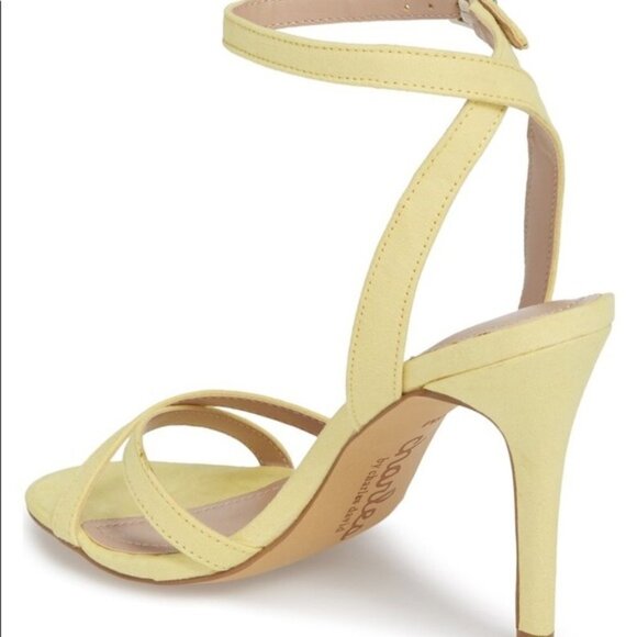 Charles David Rome Sandal yellow 9M NIB - Picture 2 of 4